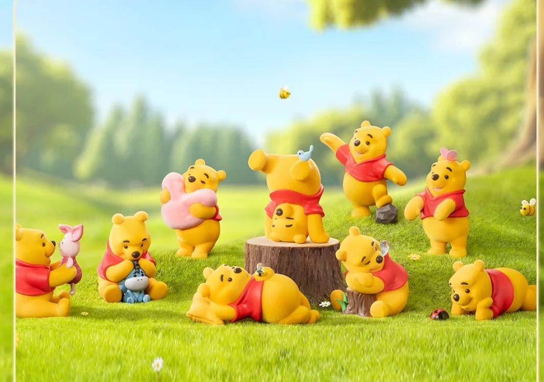 Disney - Carefree Winnie the pooh