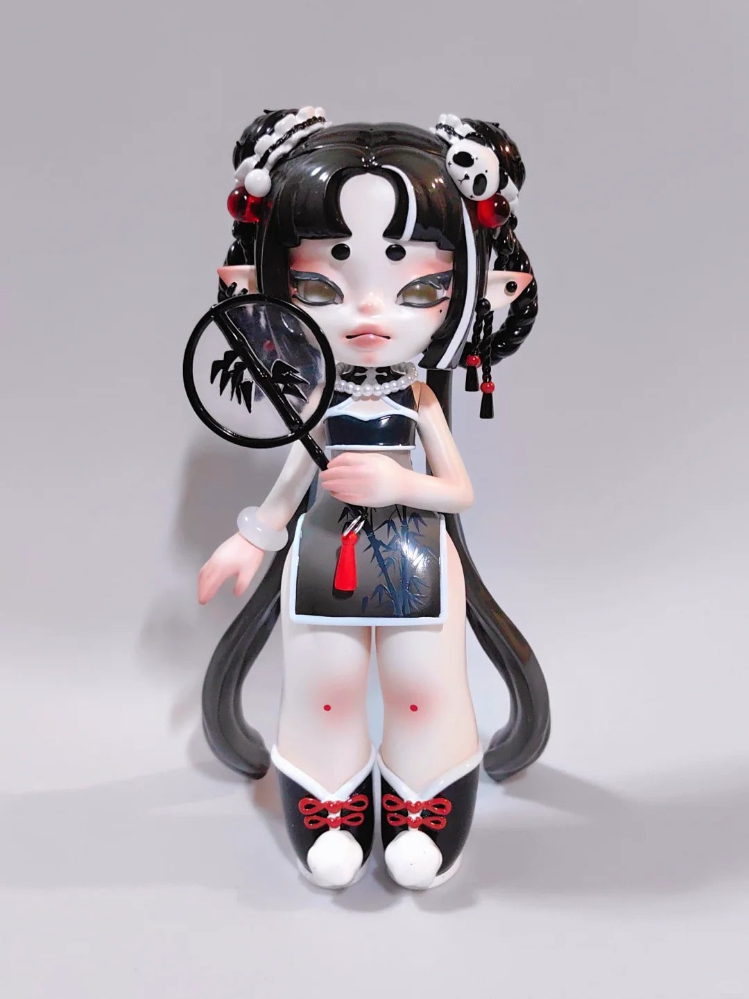 Q-SVIA Dominator Big Doll - Collection