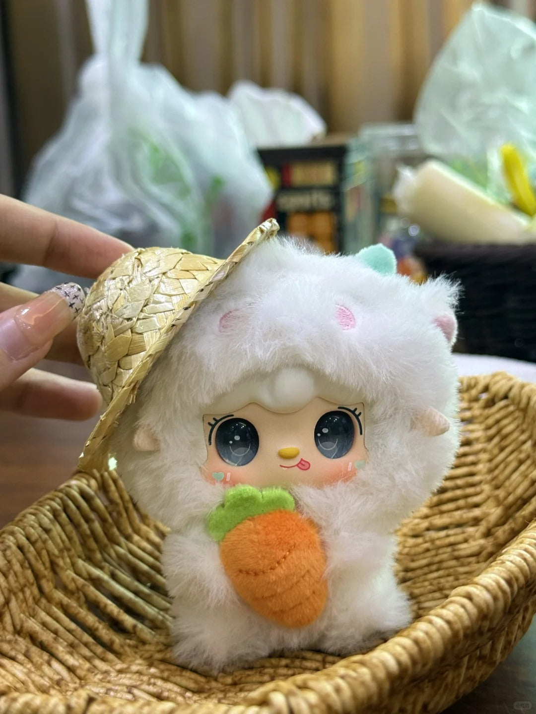 YOOKI V10 Hug Hug Food Shop plush