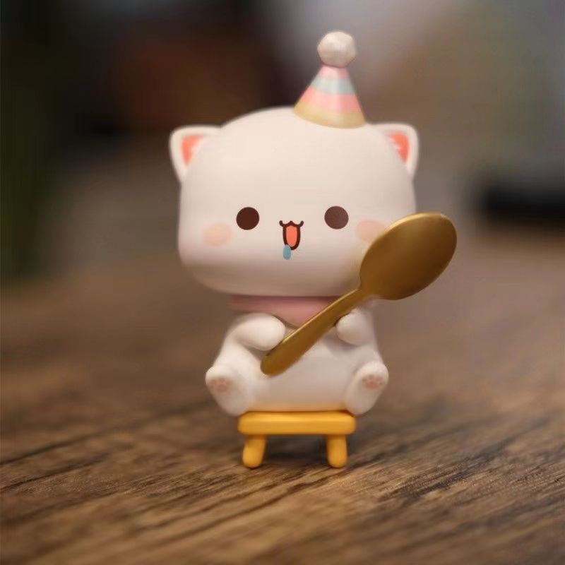 Mitao Cat Series 04 Peach Cat  in Love PVC Figures