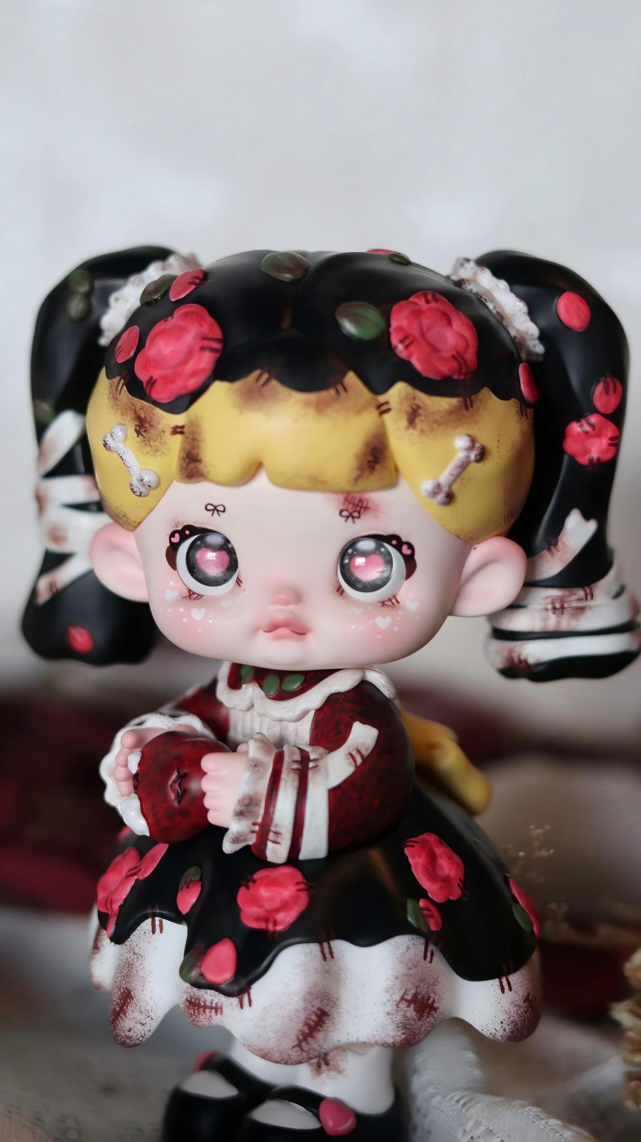 Nommi Specimen Artist Little Black Peach（pre order）