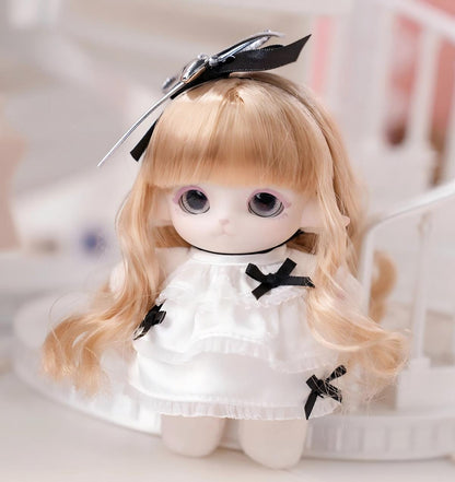 Mimia Party Fashion Show Plush Charm