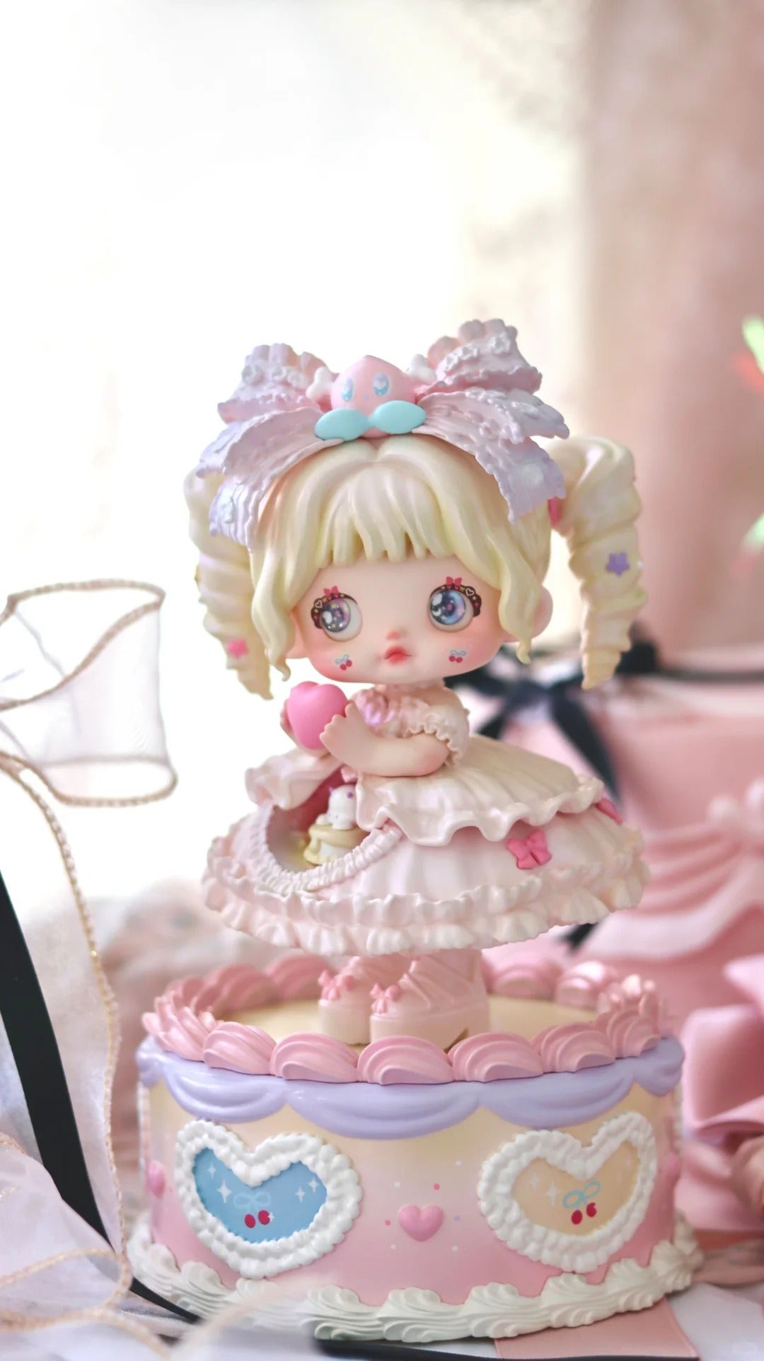 Nommi Limited Hanging Card
