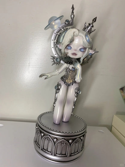 Q-SVIA Dominator Big Doll - Collection