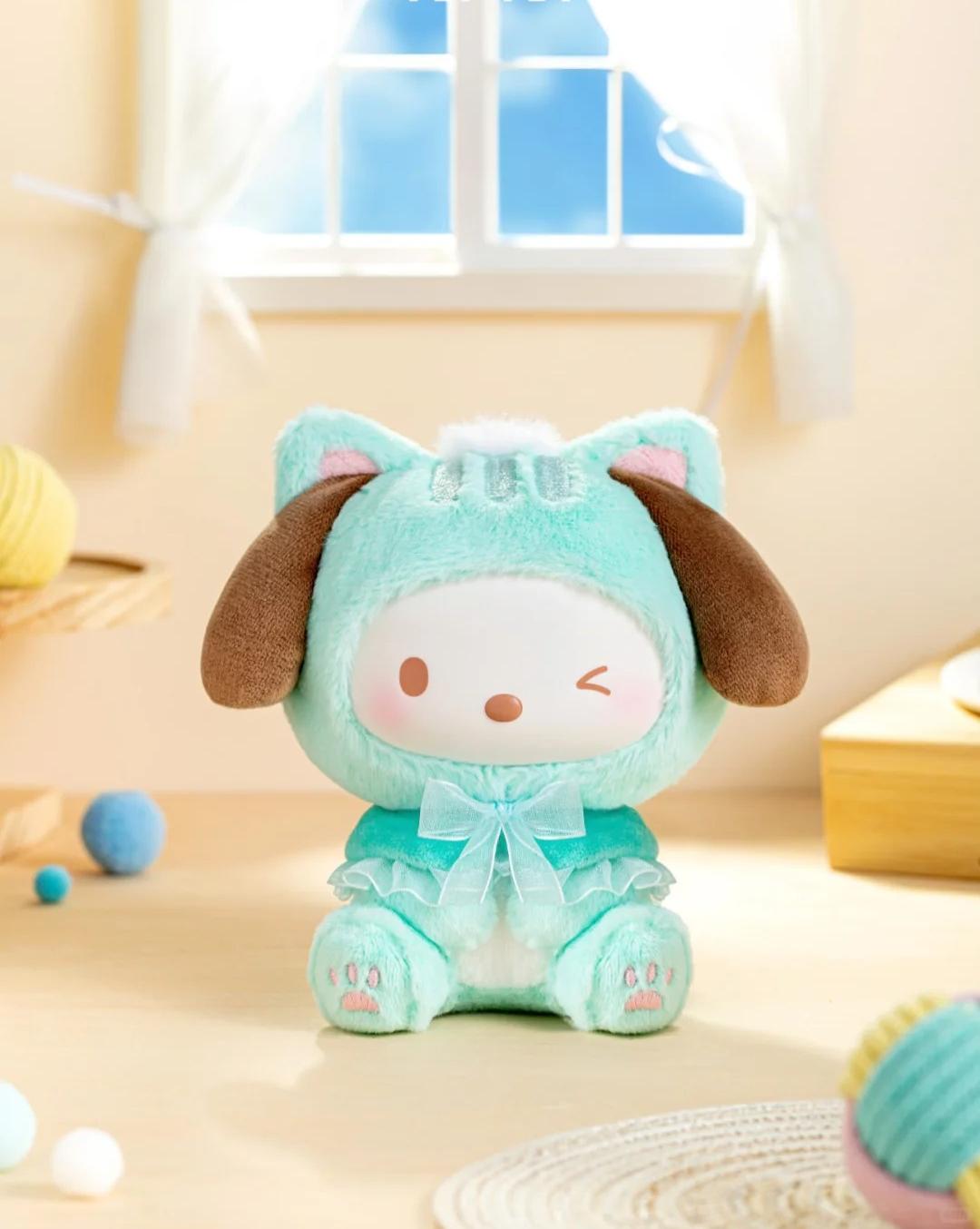 Sanrio characters play with kittens series plush pendant