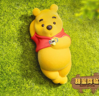 Disney - Carefree Winnie the pooh