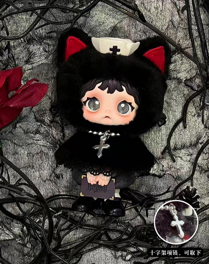 Nommi & Heymi - Prayer Figure