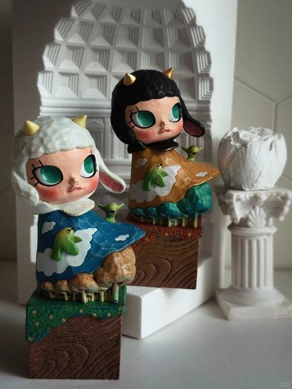 MOLLY Anniversary Sculpture Classic Returns 2 Series Figure Blind Box