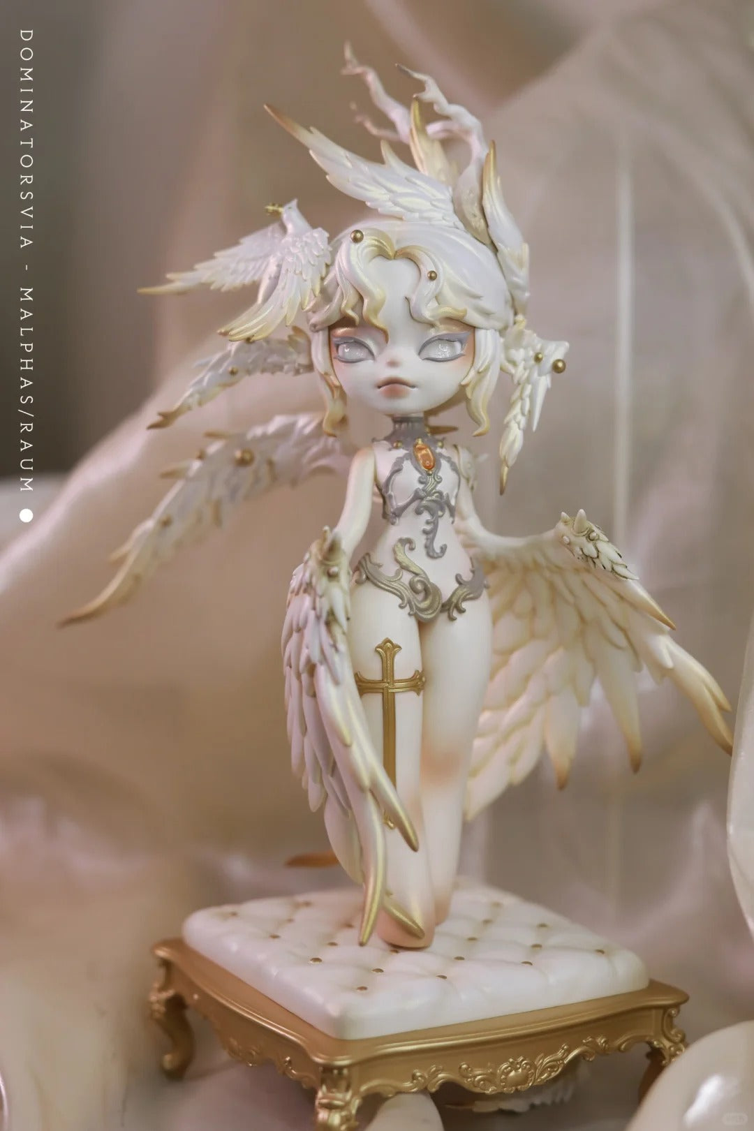 Q-SVIA Dominator Big Doll - Collection