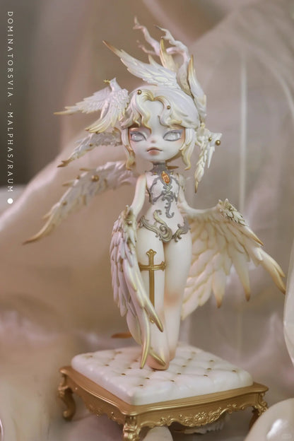 Q-SVIA Dominator Big Doll - Collection